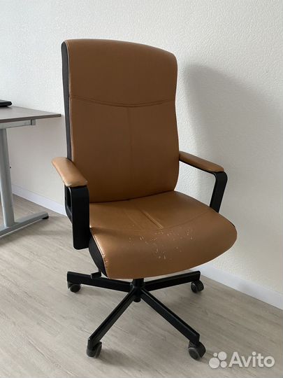 Компьютерный стол Икеа Галант