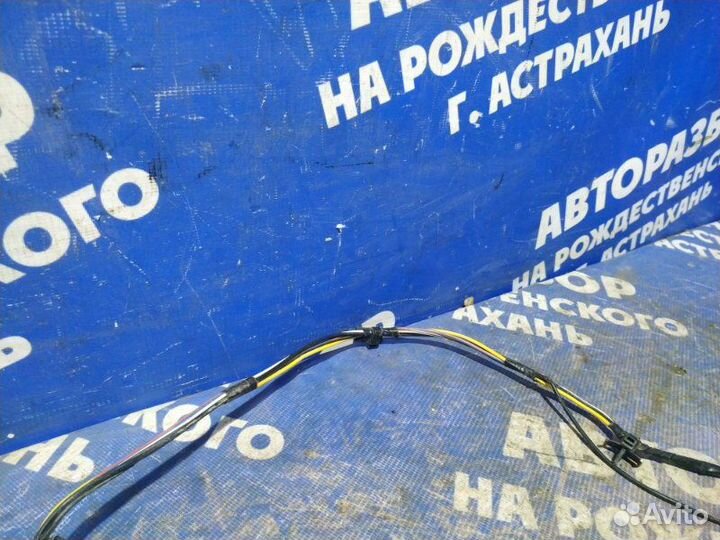 Проводка двери багажника Chevrolet Niva