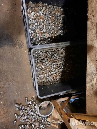 Болт гайка колёсная