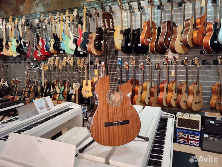 Классическая гитара samick CN-1CE/N