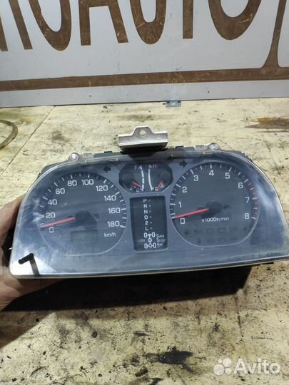 Щиток приборов Mitsubishi pajero IO