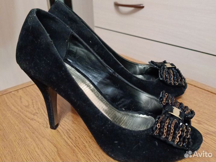 Босоножки женские 37 размер