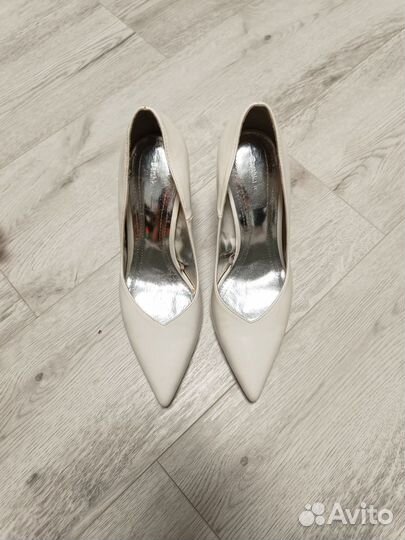 Туфли белые женские 39