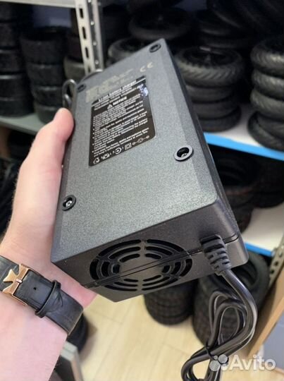 Зарядное устройство 48v -5A kugoo M4/M5/X1