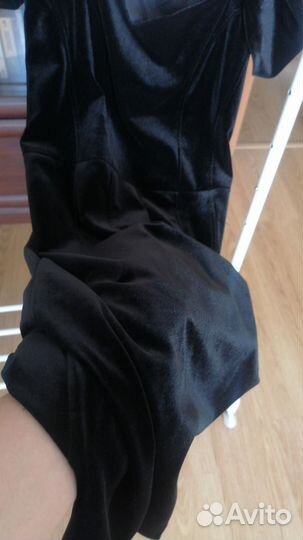 Бархатное платье-футляр Charuel