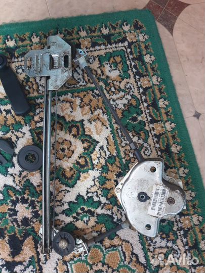 Ручные стеклоподъемники в задние двери приора