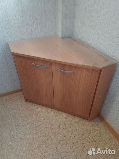 Тумба угловая