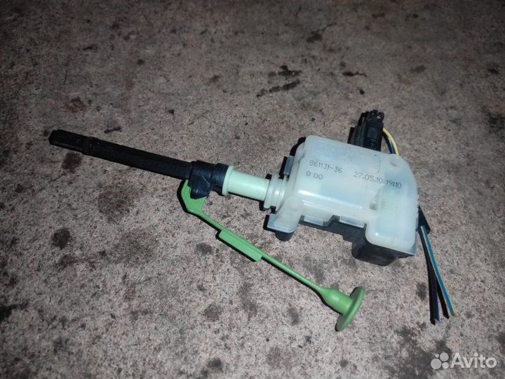 Замок лючка бензобака Volvo Xc60 DZ88 D5204T2 2010