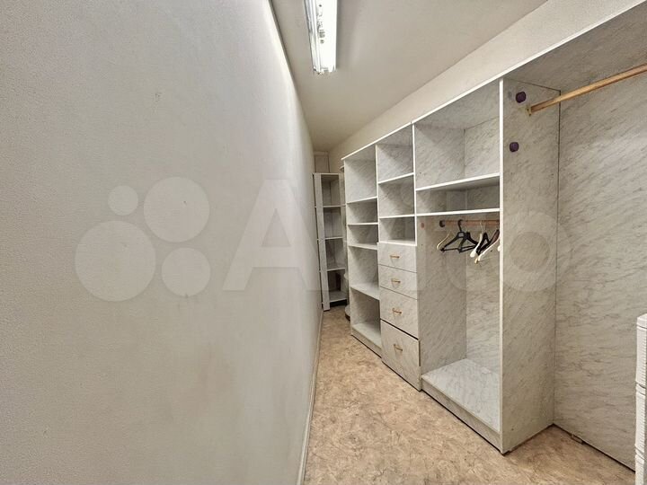 3-к. квартира, 100,5 м², 8/10 эт.