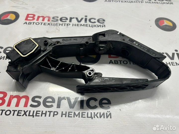 Педаль газа Mercedes-Benz