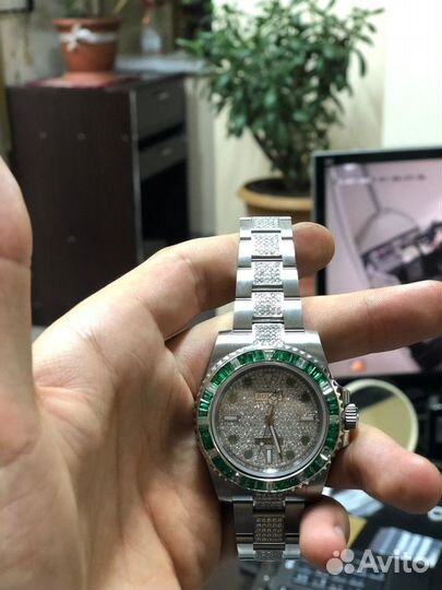 Роскошные часы Rolex с бриллиантами