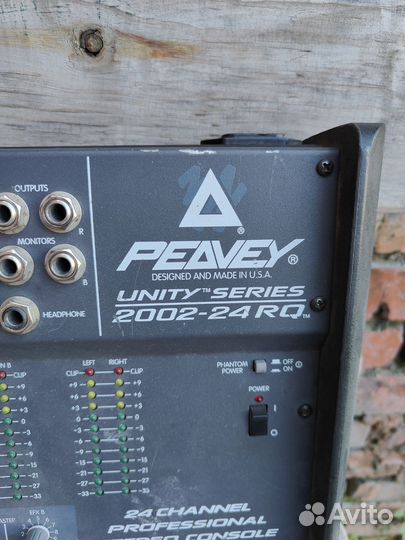 Микшер - Peavey Unity Series 2002-24 RQ