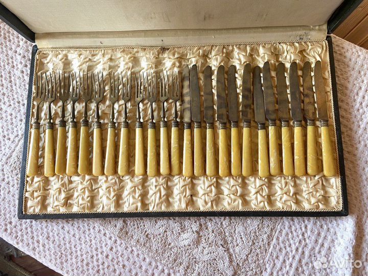 Набор 24 вилки и ножа латунь бакелит винтаж Европа
