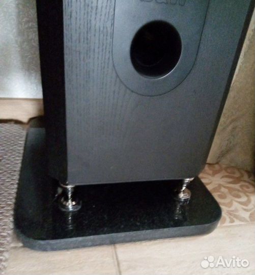 Мраморная плита под музыкальную систему