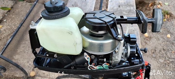 Продам мотор HDX 2.6 с лодкой Муссон 2800