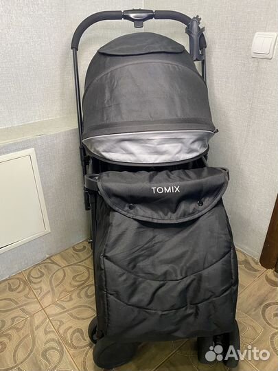 Прогулочная коляска tomix