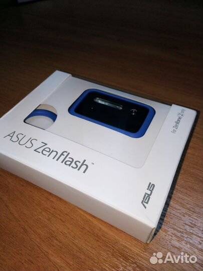 Ксеноновая вспышка для смартфона Asus Zenflash 2