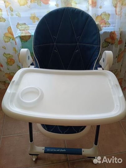 Стульчик для кормления capella