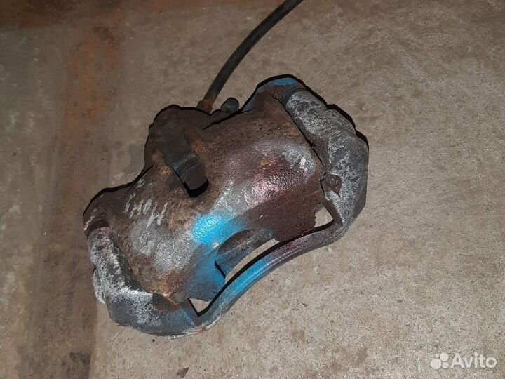 Суппорт передний левый Ford Mondeo 3 2000-2007