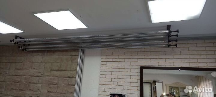 Система крепления фона