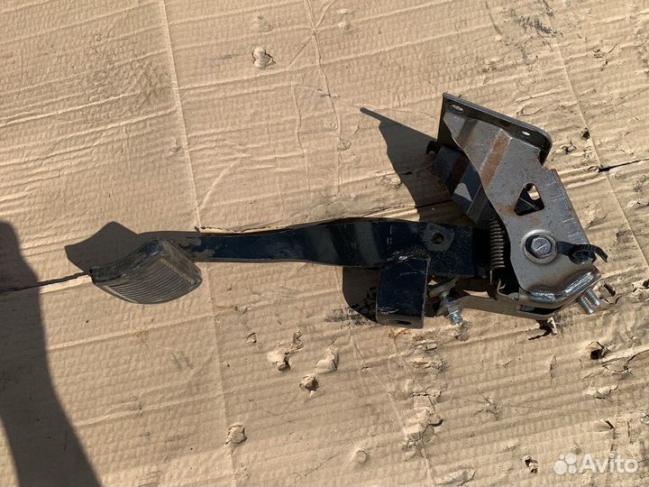 Педаль тормоза kia rio 2 АКПП