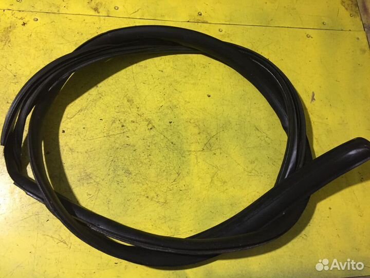 Уплотнитель дверного проёма Mercedes S430L W220