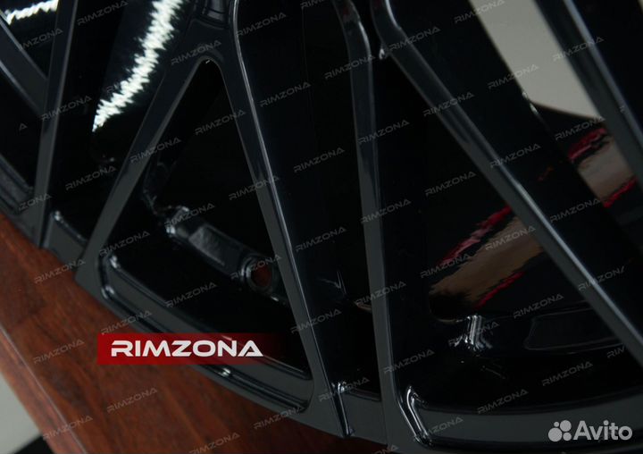 Кованые диски R22 818 style на BMW 3