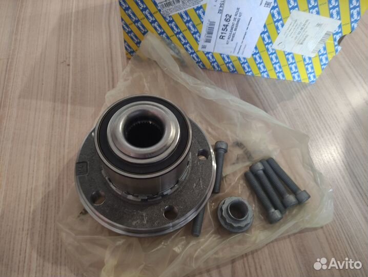 Ступица с подшипником SNR R154.62