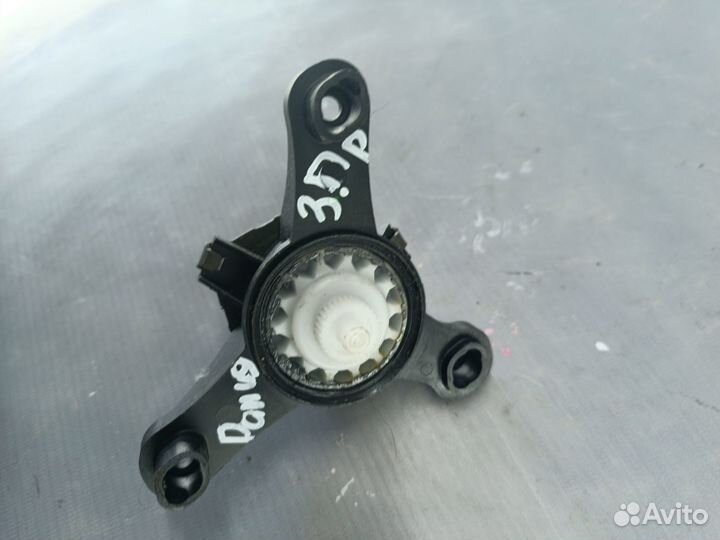 Привода стеклоподъемника Skoda Rapid