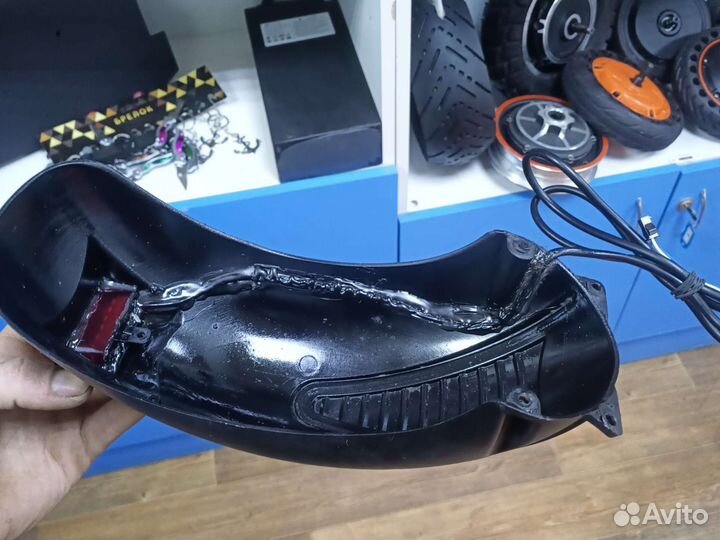 Заднее Крылосо стопом kugoo m3 pro