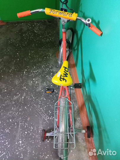 Велосипед с двумя колесами