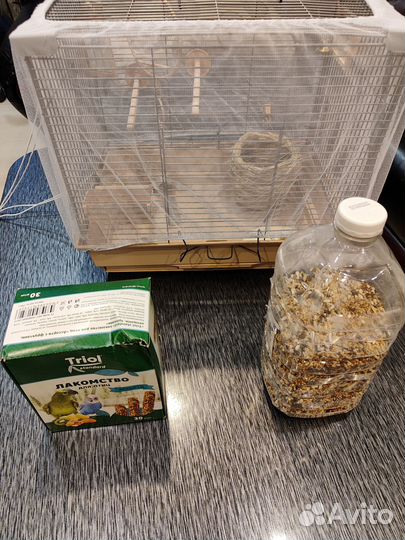 Продам клетку для попугая