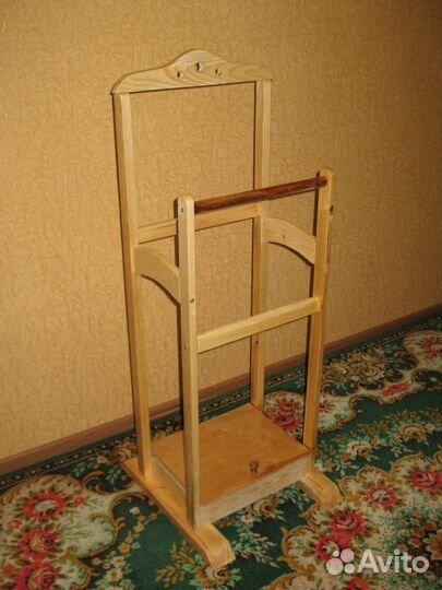 Напольная вешалка