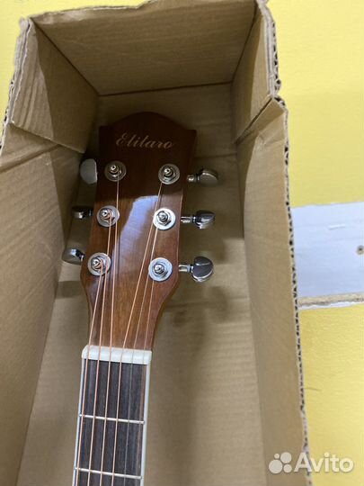 Акустическая гитара 41