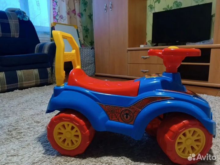 Машинка-каталка
