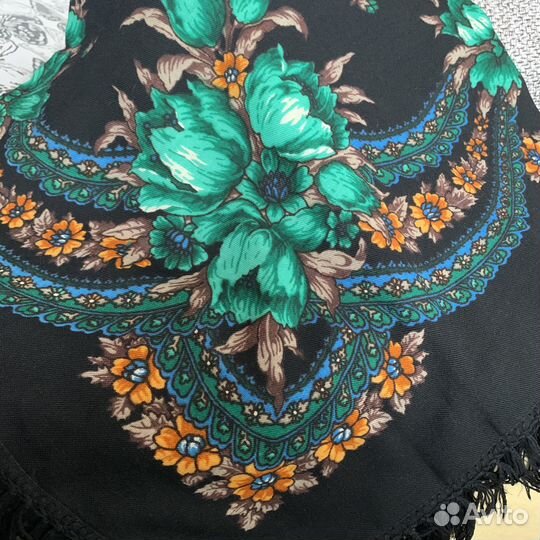 Павловопосадский платок 89x89