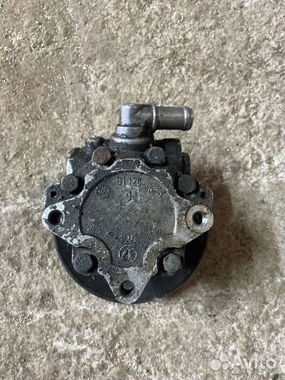 Насос гур VW Passat B5 1.6 AHL