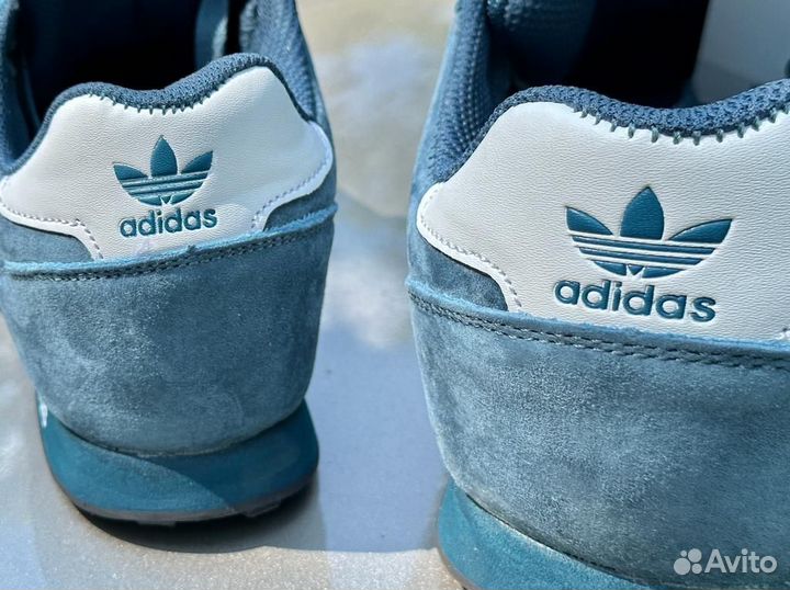 Кроссовки adidas