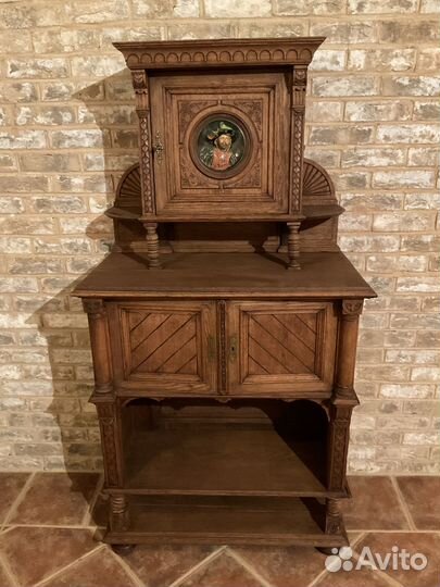 Антикварный поставец