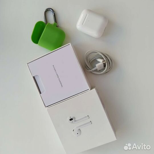 Беспроводные наушники apple airpods