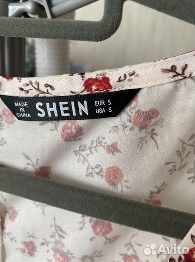 Платье с цветочным принтом shein