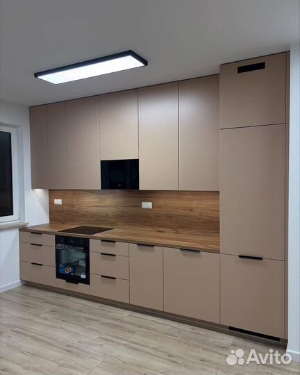 Кухонный гарнитур новый прямой