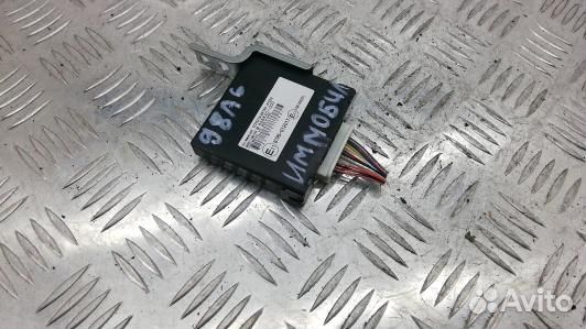 Блок иммобилайзера toyota prius XW20 (98A06M201)