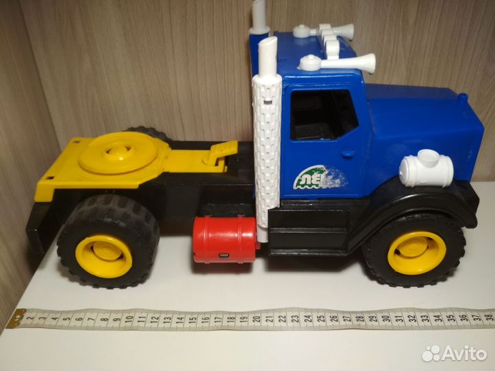 Большой грузовик для улицы