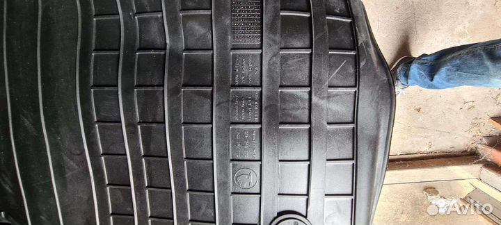 Резиновые коврики Skoda Rapid