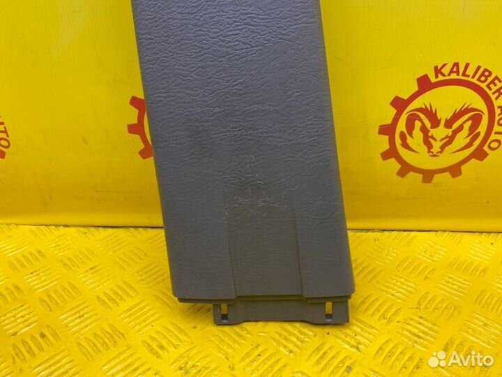 Обшивка стойки левая Jeep Liberty/Cherokee KJ 2.8