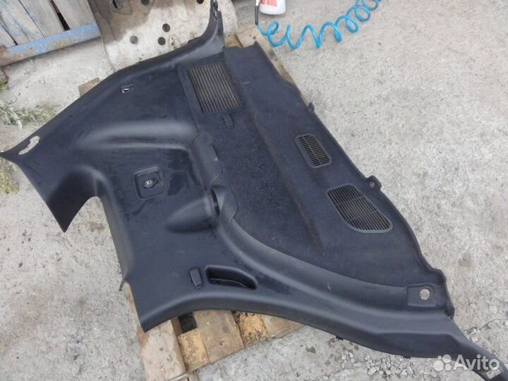 Обшивка багажника левая на арку Hyundai Ix55 3.0