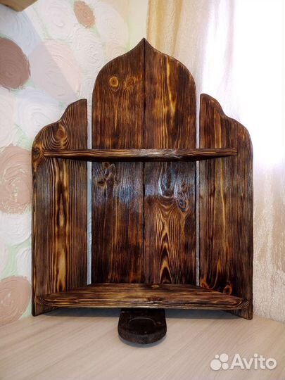 Угловая полка для икон