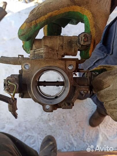 Дроссельная заслонка mazda 3 bk 1.6 z6