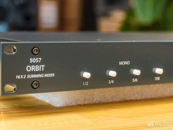 Rupert Neve Designs 5057 Orbit 16 x 2 Summing Mixe